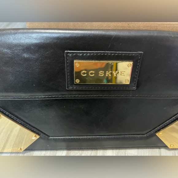 CC Skye clutch - HTF NO LONGER MADE! - Picture 2 of 9